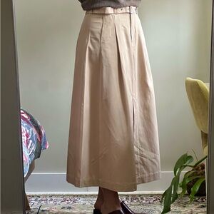 Elegant Beige Midi Skirt